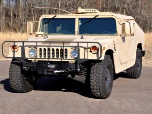 HMMWV M1026 1984 года 